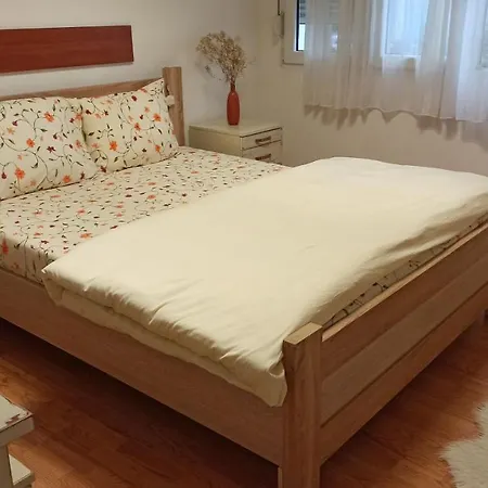 Martha's Place - Preko Morace *