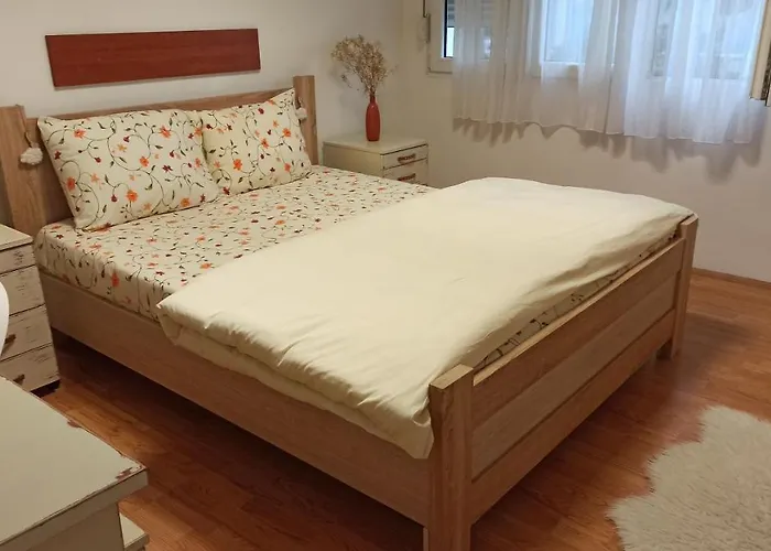 Martha's Place - Preko Morace *